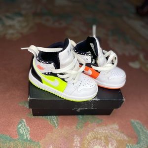 Size 6cUS Toddler AJ1 Mid Hyper Crimson/Volt-White-Black